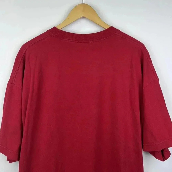 Vintage Deathclutch Graphic Tee - Bold Red Design - Picture 6 of 8